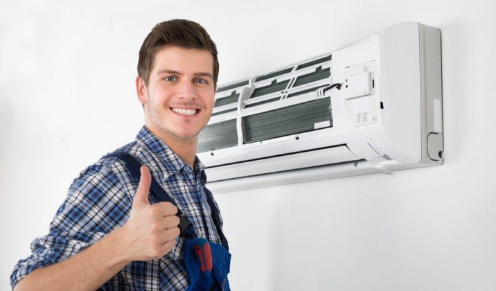 AC Repair support team in Dubai